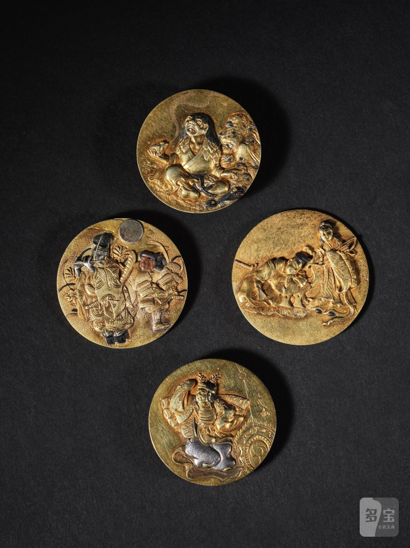 銘「民玉」、「立民」、「盛周」、「宗与」 19世紀 | QUATRE PLAQUES EN OR POUR NETSUKE KAGAMIBUTA - 图4